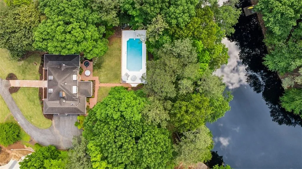 8925 Huntcliff Lake Court, Atlanta, Georgia 30350, 5 Bedrooms Bedrooms, ,3 BathroomsBathrooms,Residential,Sold,8925 Huntcliff Lake Court,7559981