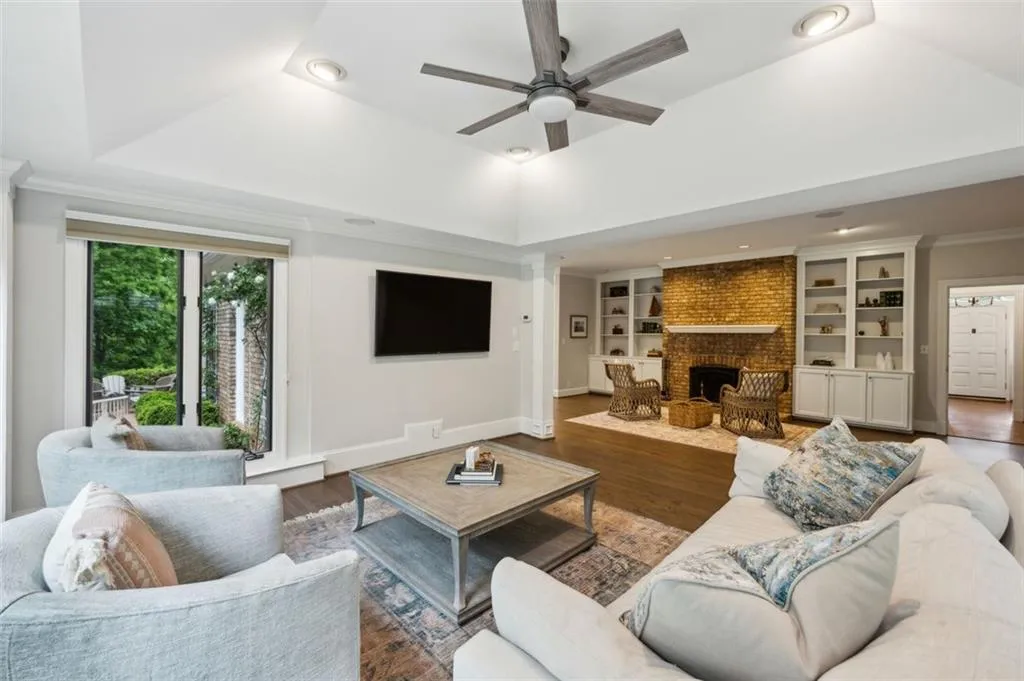 8925 Huntcliff Lake Court, Atlanta, Georgia 30350, 5 Bedrooms Bedrooms, ,3 BathroomsBathrooms,Residential,Sold,8925 Huntcliff Lake Court,7559981