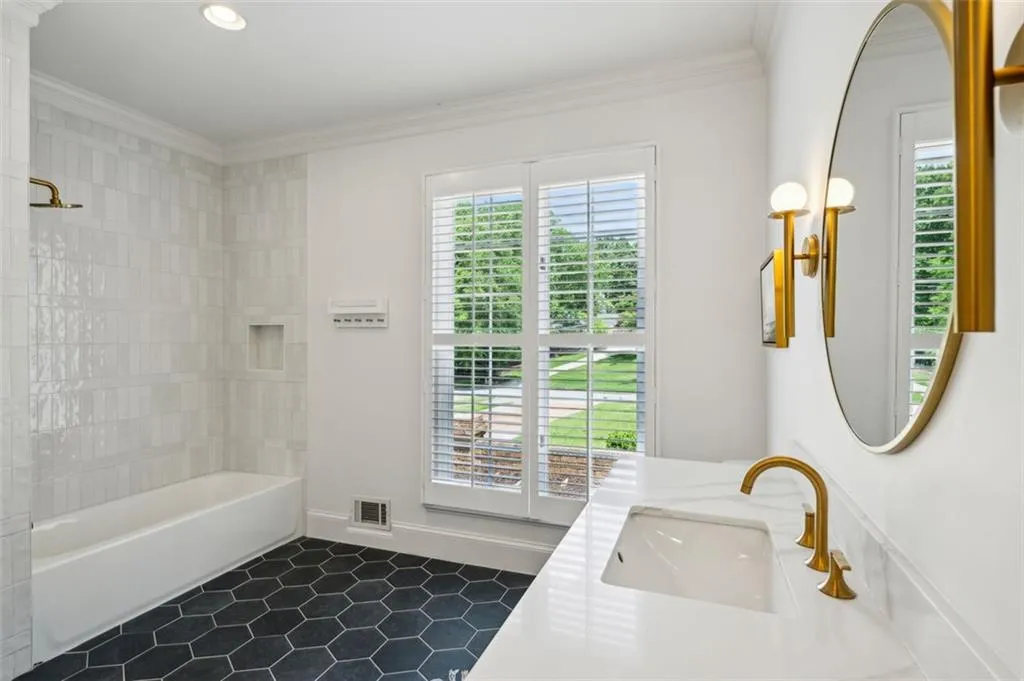 8925 Huntcliff Lake Court, Atlanta, Georgia 30350, 5 Bedrooms Bedrooms, ,3 BathroomsBathrooms,Residential,Sold,8925 Huntcliff Lake Court,7559981