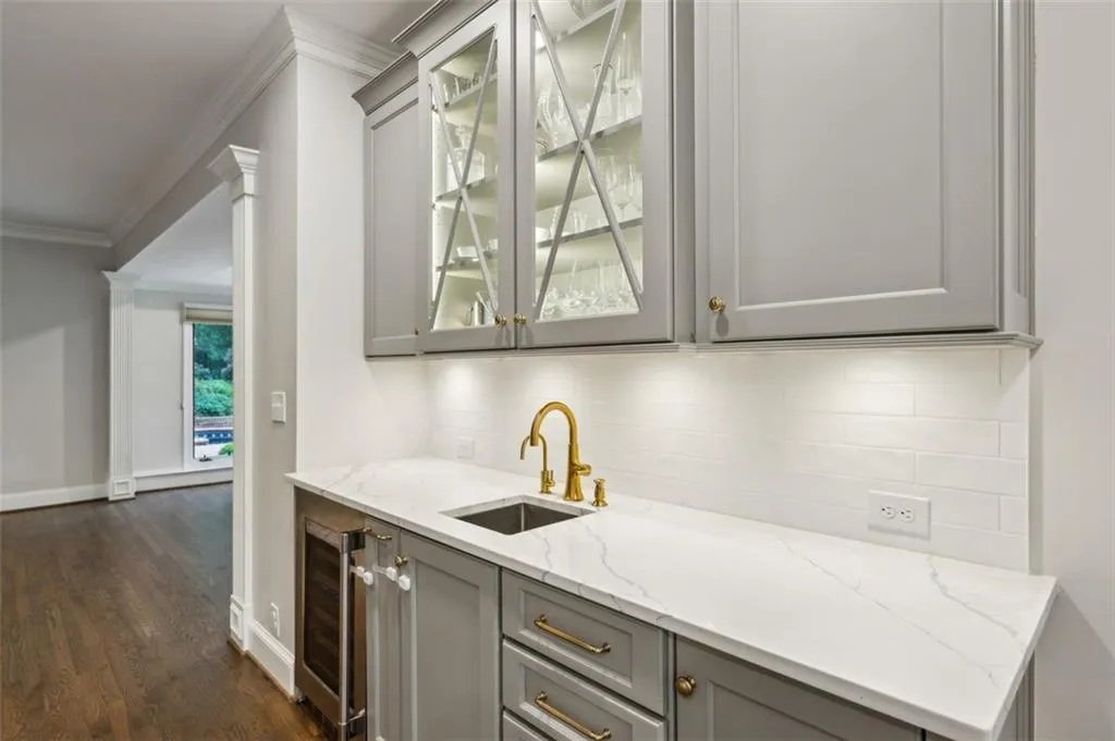 8925 Huntcliff Lake Court, Atlanta, Georgia 30350, 5 Bedrooms Bedrooms, ,3 BathroomsBathrooms,Residential,Sold,8925 Huntcliff Lake Court,7559981