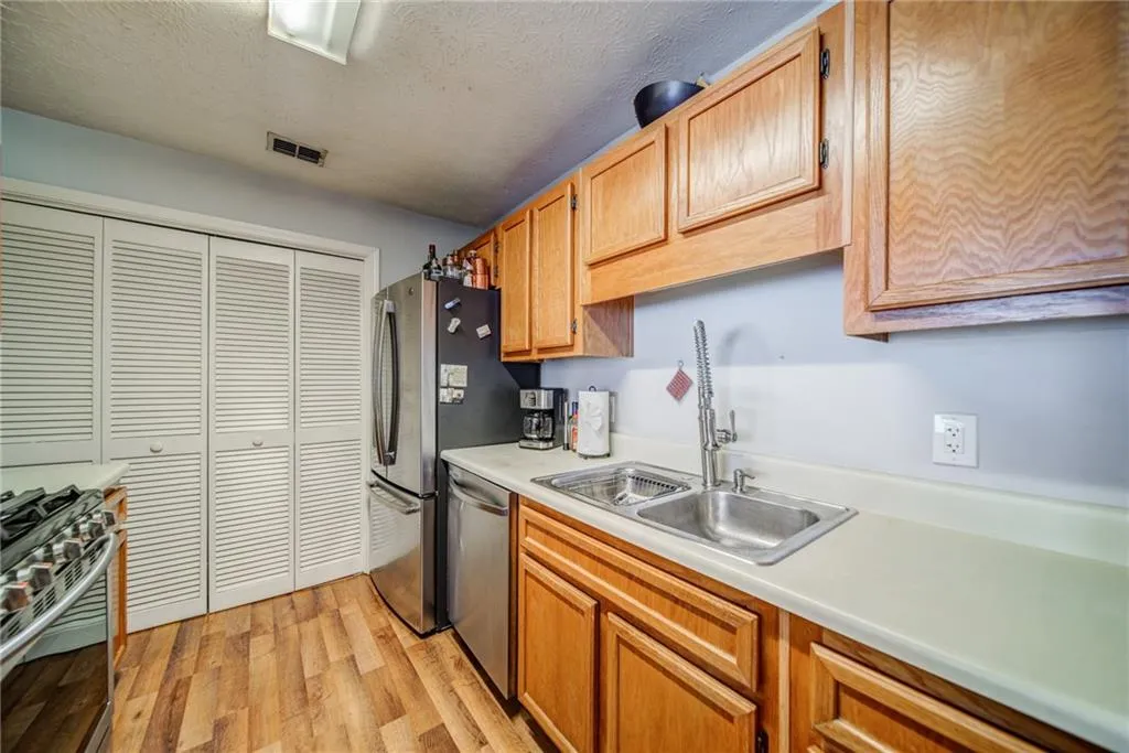 304 Gettysburg Place, Sandy Springs, Georgia 30350, 2 Bedrooms Bedrooms, ,2 BathroomsBathrooms,Residential,Sold,304 Gettysburg Place,7112761