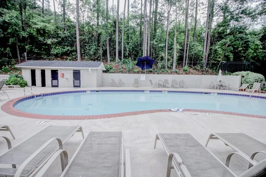 6940 Roswell Road Unit 1d, Atlanta, Georgia 30328, 2 Bedrooms Bedrooms, ,1 BathroomBathrooms,Residential,Sold,6940 Roswell Road Unit 1d,5560042