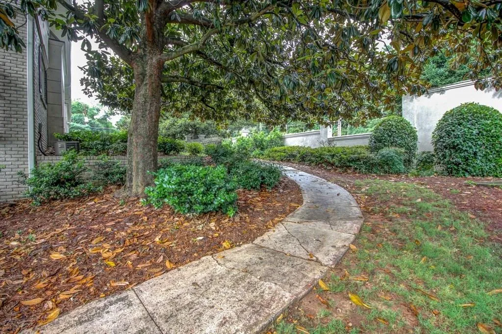 6940 Roswell Road Unit 1d, Atlanta, Georgia 30328, 2 Bedrooms Bedrooms, ,1 BathroomBathrooms,Residential,Sold,6940 Roswell Road Unit 1d,5560042