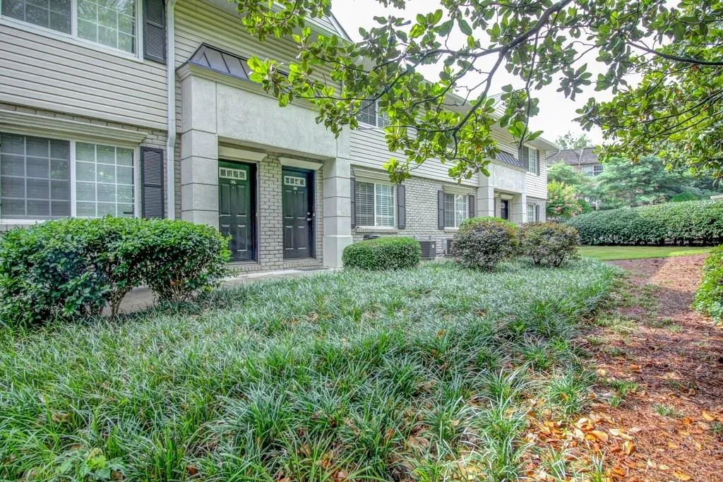 6940 Roswell Road Unit 1d, Atlanta, Georgia 30328, 2 Bedrooms Bedrooms, ,1 BathroomBathrooms,Residential,Sold,6940 Roswell Road Unit 1d,5560042