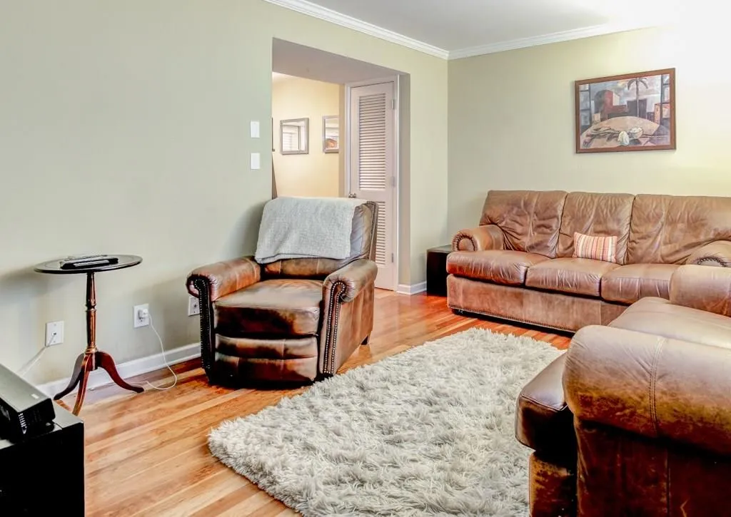 6940 Roswell Road Unit 1d, Atlanta, Georgia 30328, 2 Bedrooms Bedrooms, ,1 BathroomBathrooms,Residential,Sold,6940 Roswell Road Unit 1d,5560042