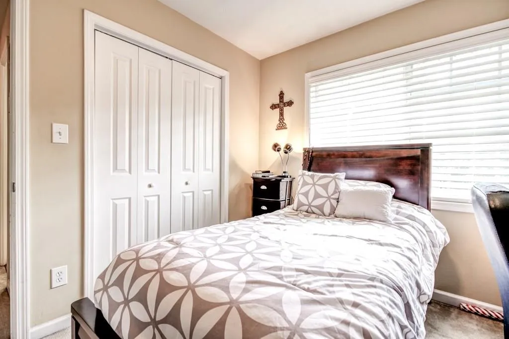 6940 Roswell Road Unit 1d, Atlanta, Georgia 30328, 2 Bedrooms Bedrooms, ,1 BathroomBathrooms,Residential,Sold,6940 Roswell Road Unit 1d,5560042