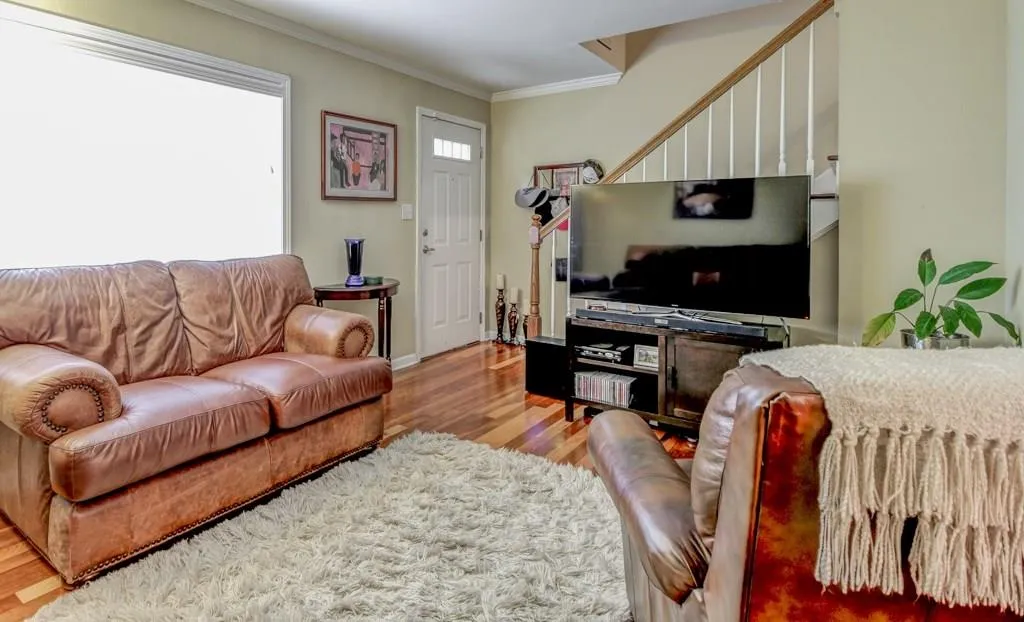 6940 Roswell Road Unit 1d, Atlanta, Georgia 30328, 2 Bedrooms Bedrooms, ,1 BathroomBathrooms,Residential,Sold,6940 Roswell Road Unit 1d,5560042