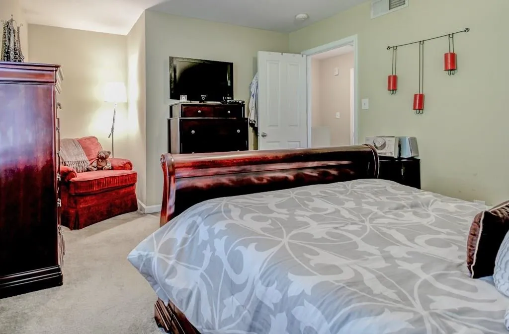 6940 Roswell Road Unit 1d, Atlanta, Georgia 30328, 2 Bedrooms Bedrooms, ,1 BathroomBathrooms,Residential,Sold,6940 Roswell Road Unit 1d,5560042