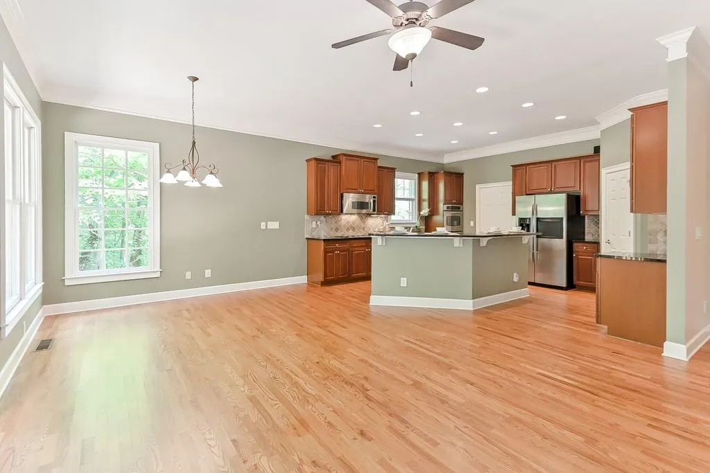 710 Trowgate Court, Sandy Springs, Georgia 30350, 5 Bedrooms Bedrooms, ,4 BathroomsBathrooms,Residential,Sold,710 Trowgate Court,6515042