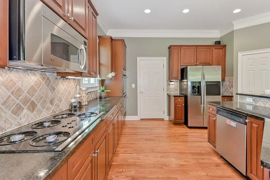 710 Trowgate Court, Sandy Springs, Georgia 30350, 5 Bedrooms Bedrooms, ,4 BathroomsBathrooms,Residential,Sold,710 Trowgate Court,6515042