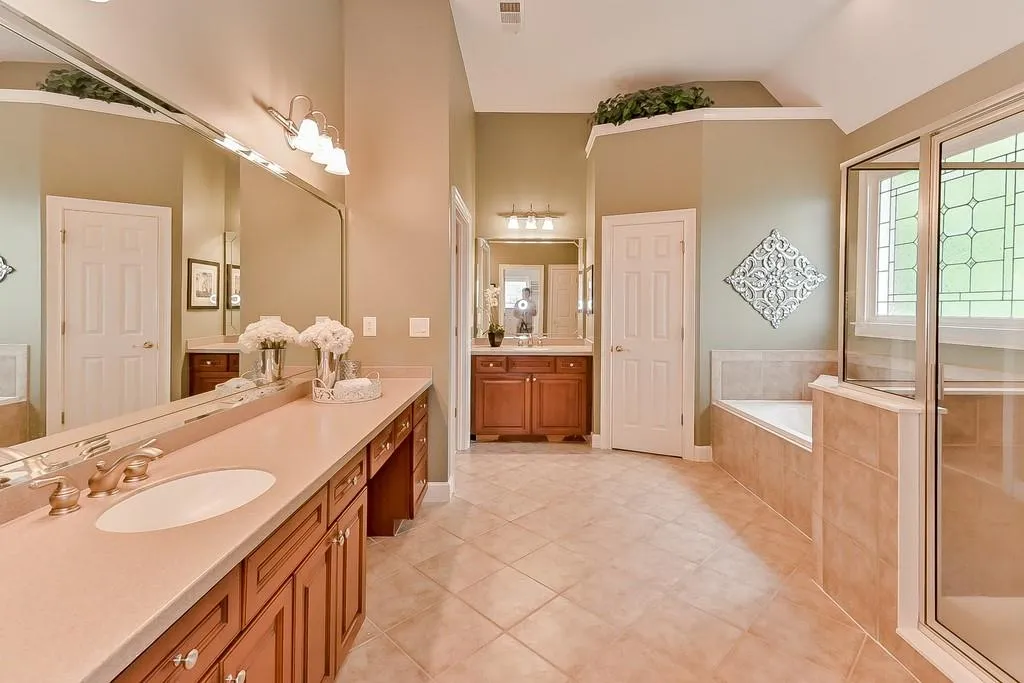 710 Trowgate Court, Sandy Springs, Georgia 30350, 5 Bedrooms Bedrooms, ,4 BathroomsBathrooms,Residential,Sold,710 Trowgate Court,6515042