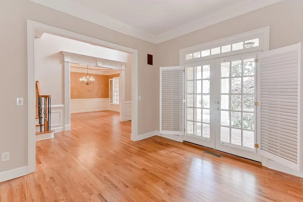 710 Trowgate Court, Sandy Springs, Georgia 30350, 5 Bedrooms Bedrooms, ,4 BathroomsBathrooms,Residential,Sold,710 Trowgate Court,6515042