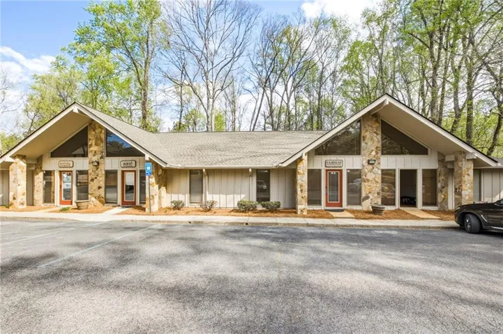 11285 Elkins Road Unit 3k, Roswell, Georgia 30076