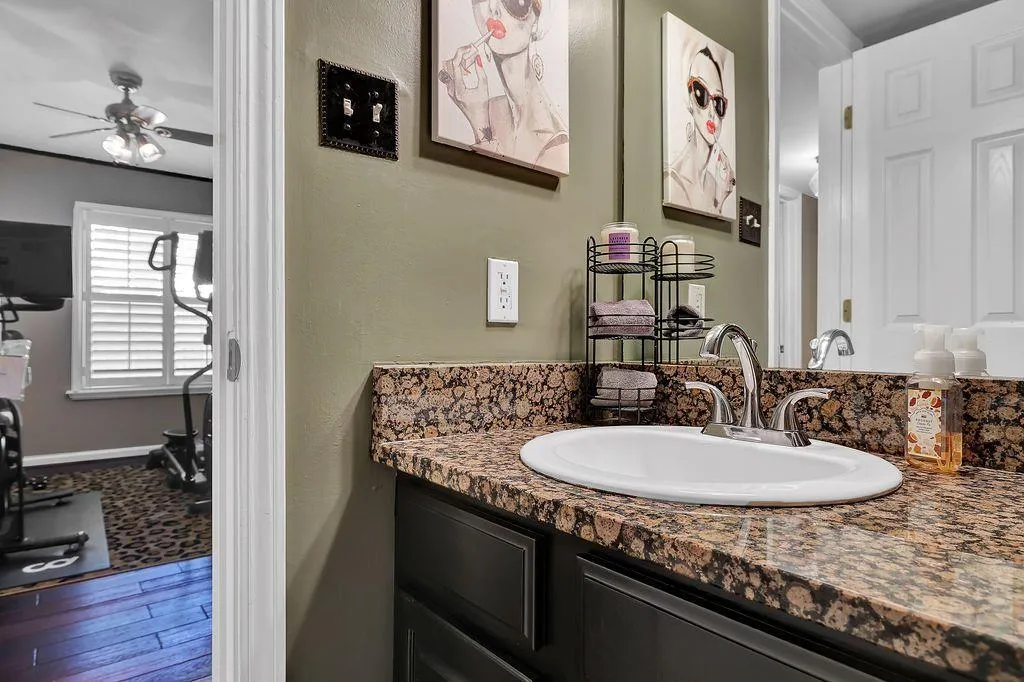 501 Brighton Point Unit 501, Atlanta, Georgia 30328, 3 Bedrooms Bedrooms, ,2 BathroomsBathrooms,Residential,Sold,501 Brighton Point Unit 501,6974758