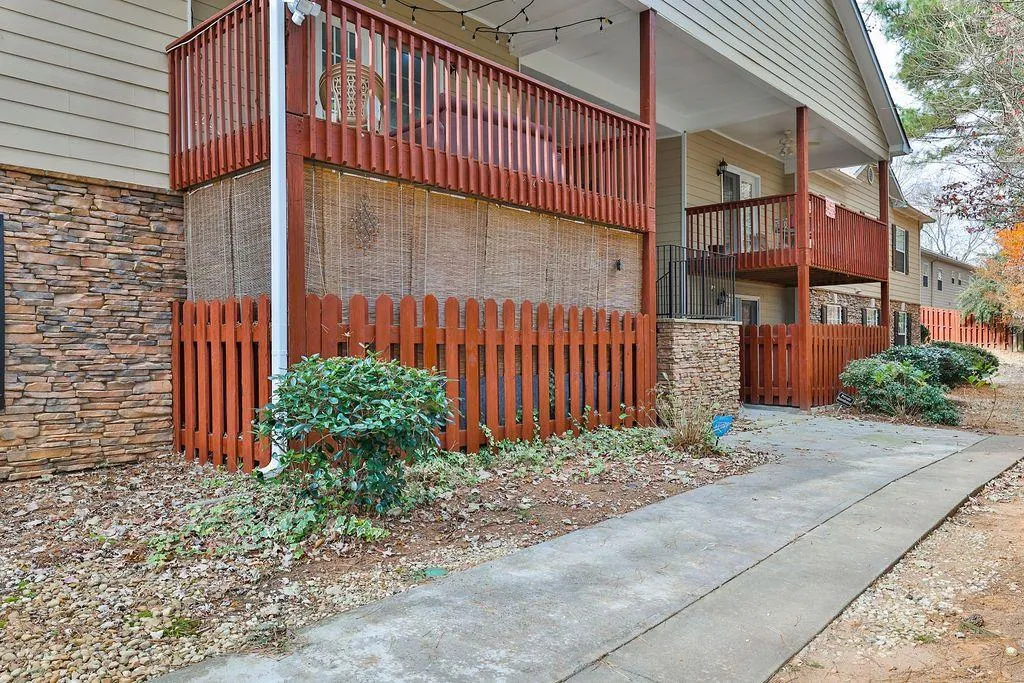 501 Brighton Point Unit 501, Atlanta, Georgia 30328, 3 Bedrooms Bedrooms, ,2 BathroomsBathrooms,Residential,Sold,501 Brighton Point Unit 501,6974758