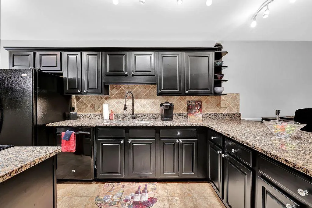 501 Brighton Point Unit 501, Atlanta, Georgia 30328, 3 Bedrooms Bedrooms, ,2 BathroomsBathrooms,Residential,Sold,501 Brighton Point Unit 501,6974758