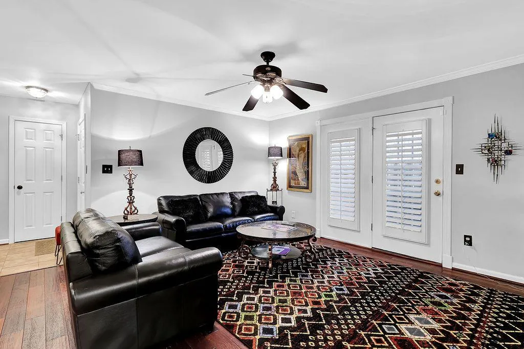 501 Brighton Point Unit 501, Atlanta, Georgia 30328, 3 Bedrooms Bedrooms, ,2 BathroomsBathrooms,Residential,Sold,501 Brighton Point Unit 501,6974758