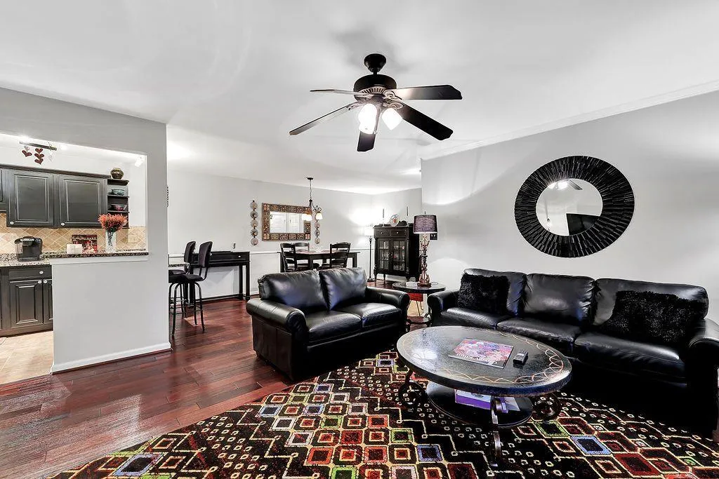 501 Brighton Point Unit 501, Atlanta, Georgia 30328, 3 Bedrooms Bedrooms, ,2 BathroomsBathrooms,Residential,Sold,501 Brighton Point Unit 501,6974758