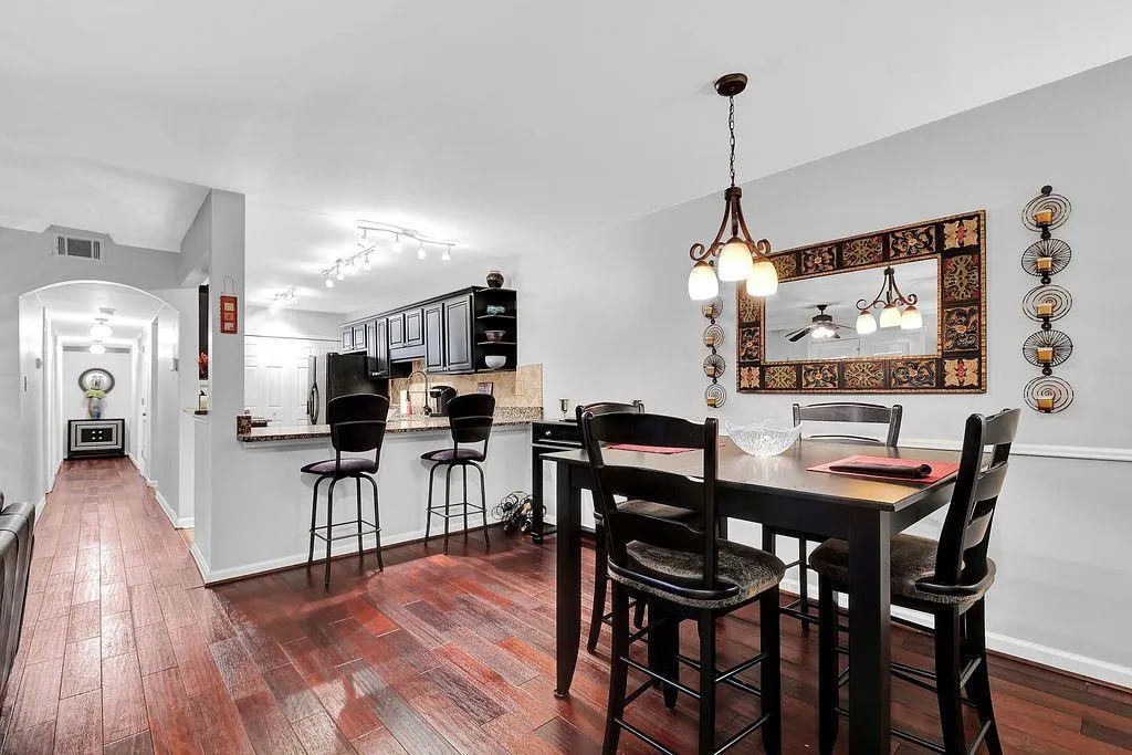 501 Brighton Point Unit 501, Atlanta, Georgia 30328, 3 Bedrooms Bedrooms, ,2 BathroomsBathrooms,Residential,Sold,501 Brighton Point Unit 501,6974758
