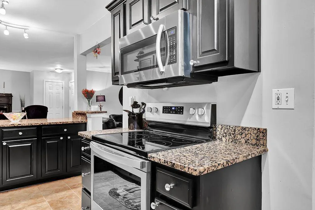 501 Brighton Point Unit 501, Atlanta, Georgia 30328, 3 Bedrooms Bedrooms, ,2 BathroomsBathrooms,Residential,Sold,501 Brighton Point Unit 501,6974758