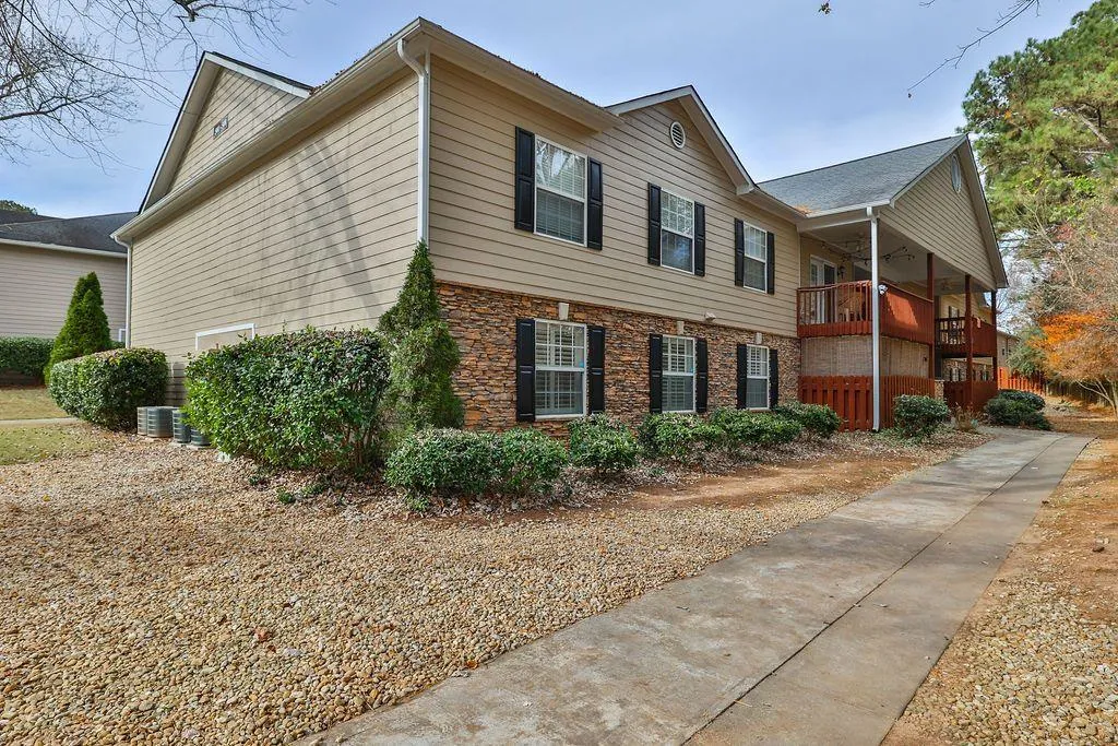 501 Brighton Point Unit 501, Atlanta, Georgia 30328, 3 Bedrooms Bedrooms, ,2 BathroomsBathrooms,Residential,Sold,501 Brighton Point Unit 501,6974758