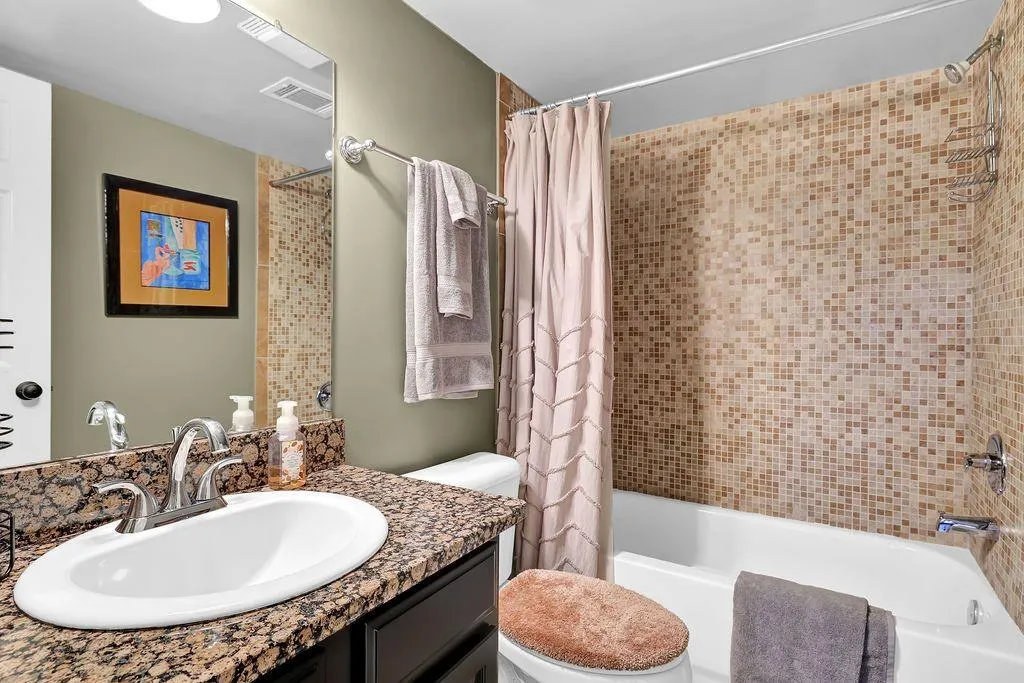 501 Brighton Point Unit 501, Atlanta, Georgia 30328, 3 Bedrooms Bedrooms, ,2 BathroomsBathrooms,Residential,Sold,501 Brighton Point Unit 501,6974758