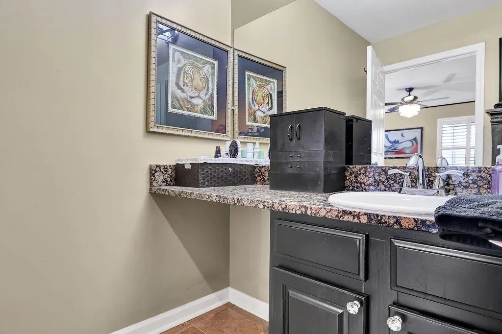 501 Brighton Point Unit 501, Atlanta, Georgia 30328, 3 Bedrooms Bedrooms, ,2 BathroomsBathrooms,Residential,Sold,501 Brighton Point Unit 501,6974758