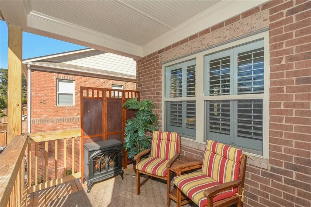 107 Barkley Lane, Sandy Springs, Georgia 30328, 3 Bedrooms Bedrooms, ,3 BathroomsBathrooms,Residential,Sold,107 Barkley Lane,5636035