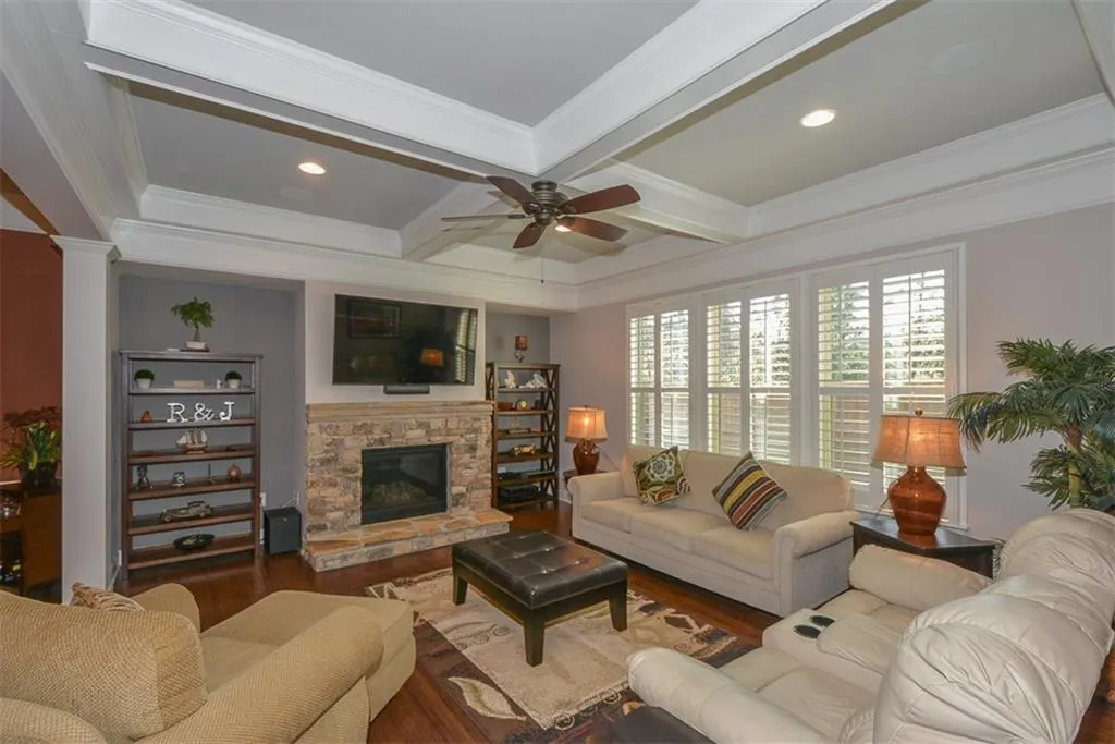 107 Barkley Lane, Sandy Springs, Georgia 30328, 3 Bedrooms Bedrooms, ,3 BathroomsBathrooms,Residential,Sold,107 Barkley Lane,5636035