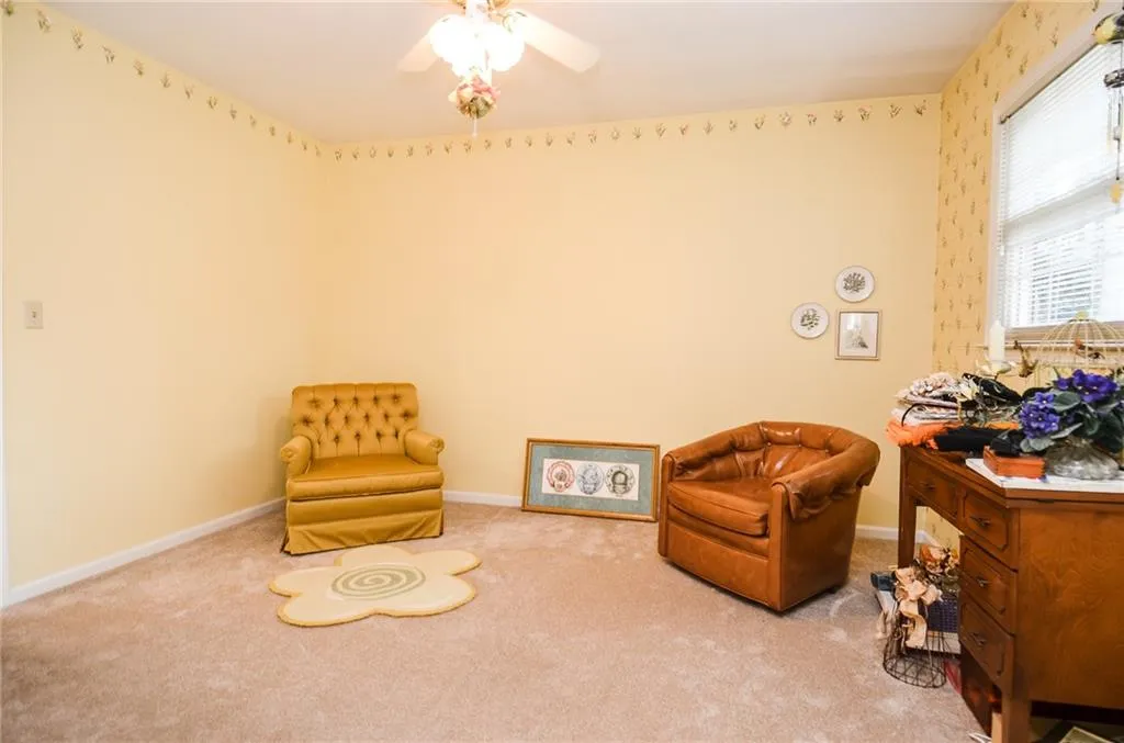 195 N Springs Court, Sandy Springs, Georgia 30328, 3 Bedrooms Bedrooms, ,2 BathroomsBathrooms,Residential,Sold,195 N Springs Court,7138143