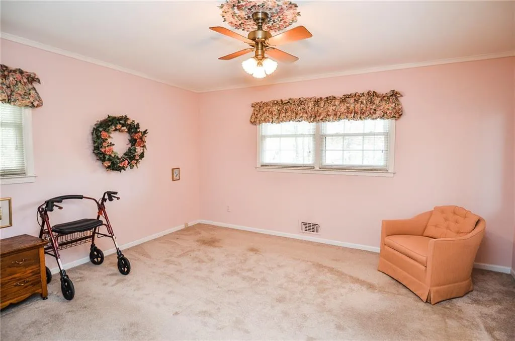 195 N Springs Court, Sandy Springs, Georgia 30328, 3 Bedrooms Bedrooms, ,2 BathroomsBathrooms,Residential,Sold,195 N Springs Court,7138143