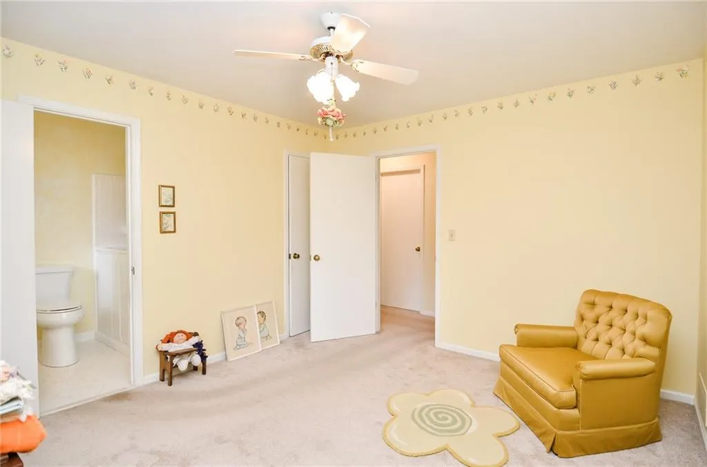 195 N Springs Court, Sandy Springs, Georgia 30328, 3 Bedrooms Bedrooms, ,2 BathroomsBathrooms,Residential,Sold,195 N Springs Court,7138143