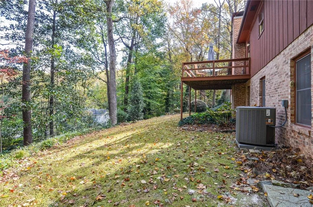 195 N Springs Court, Sandy Springs, Georgia 30328, 3 Bedrooms Bedrooms, ,2 BathroomsBathrooms,Residential,Sold,195 N Springs Court,7138143