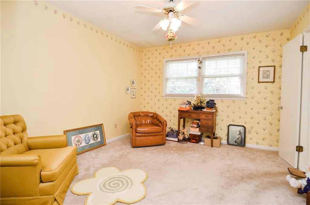 195 N Springs Court, Sandy Springs, Georgia 30328, 3 Bedrooms Bedrooms, ,2 BathroomsBathrooms,Residential,Sold,195 N Springs Court,7138143