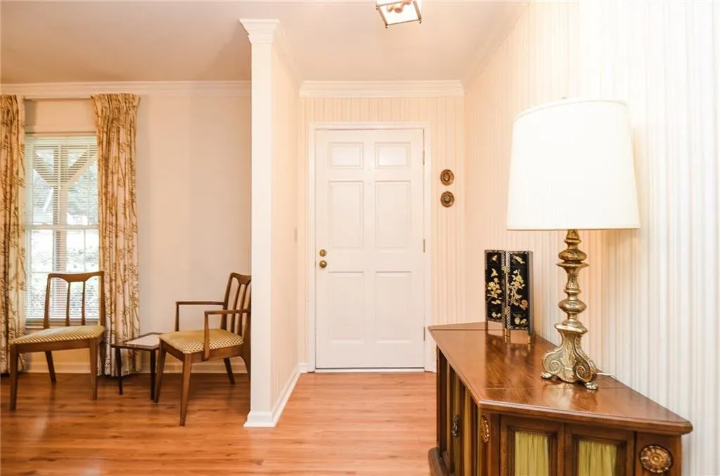 195 N Springs Court, Sandy Springs, Georgia 30328, 3 Bedrooms Bedrooms, ,2 BathroomsBathrooms,Residential,Sold,195 N Springs Court,7138143