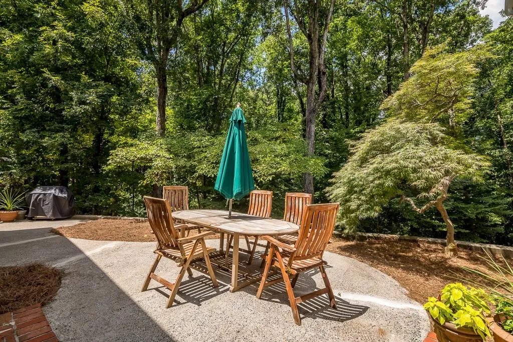 970 Buckhorn E, Sandy Springs, Georgia 30350, 6 Bedrooms Bedrooms, ,4 BathroomsBathrooms,Residential,Sold,970 Buckhorn E,6591621