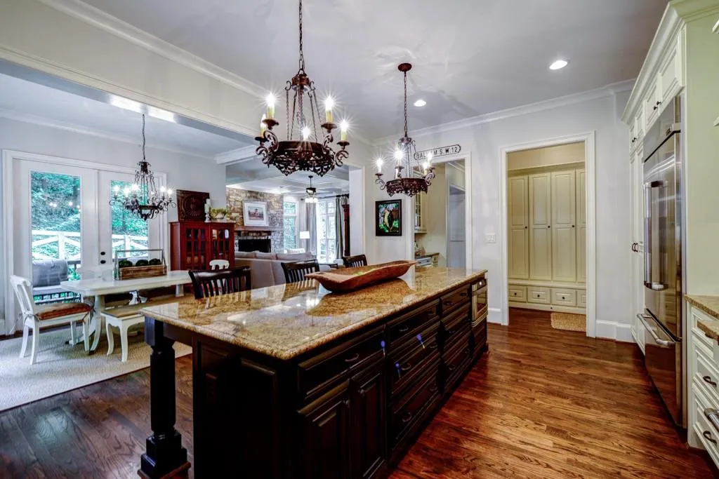 440 Conway Point Drive, Sandy Springs, Georgia 30327, 4 Bedrooms Bedrooms, ,5 BathroomsBathrooms,Residential,Sold,440 Conway Point Drive,5705404