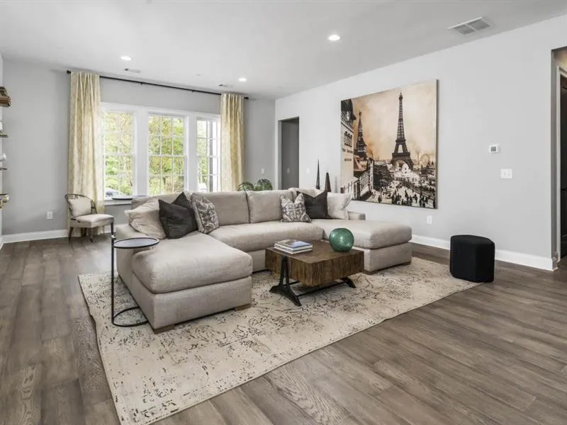 6621 Aria Boulevard Unit 117, Sandy Springs, Georgia 30328, 4 Bedrooms Bedrooms, ,3 BathroomsBathrooms,Residential,Sold,6621 Aria Boulevard Unit 117,6644609
