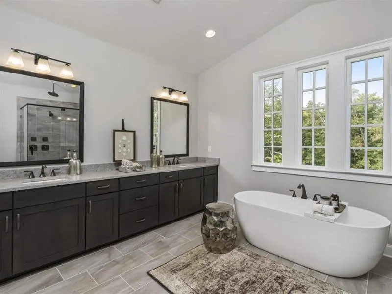 6621 Aria Boulevard Unit 117, Sandy Springs, Georgia 30328, 4 Bedrooms Bedrooms, ,3 BathroomsBathrooms,Residential,Sold,6621 Aria Boulevard Unit 117,6644609
