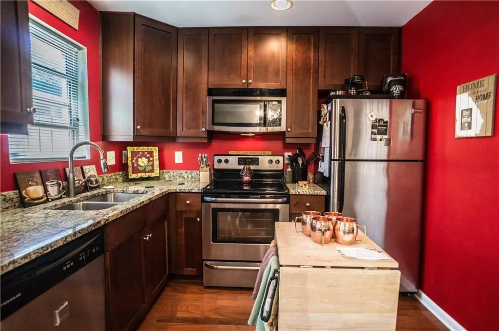 235 Winding River Drive Unit C, Atlanta, Georgia 30350, 2 Bedrooms Bedrooms, ,1 BathroomBathrooms,Residential,Sold,235 Winding River Drive Unit C,5672960