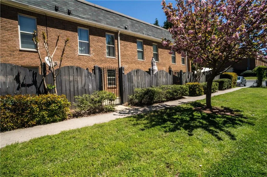 235 Winding River Drive Unit C, Atlanta, Georgia 30350, 2 Bedrooms Bedrooms, ,1 BathroomBathrooms,Residential,Sold,235 Winding River Drive Unit C,5672960