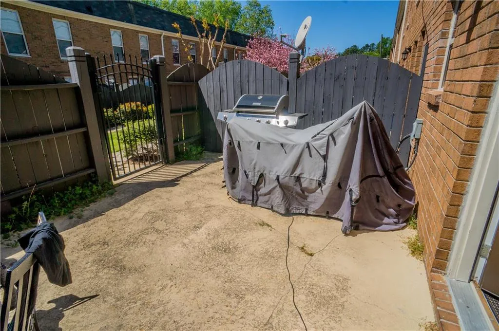 235 Winding River Drive Unit C, Atlanta, Georgia 30350, 2 Bedrooms Bedrooms, ,1 BathroomBathrooms,Residential,Sold,235 Winding River Drive Unit C,5672960