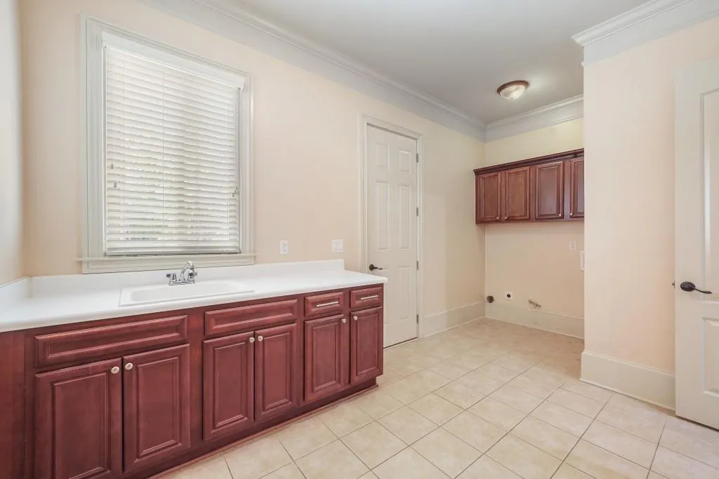 3952 Dahlwiny Court, Sandy Springs, Georgia 30350, 5 Bedrooms Bedrooms, ,4 BathroomsBathrooms,Residential,Sold,3952 Dahlwiny Court,7369724