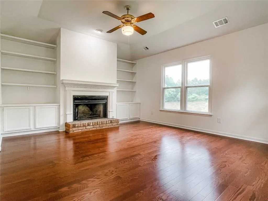 665 Corbin Lake Court, Atlanta, Georgia 30350, 3 Bedrooms Bedrooms, ,2 BathroomsBathrooms,Residential,Sold,665 Corbin Lake Court,7043342