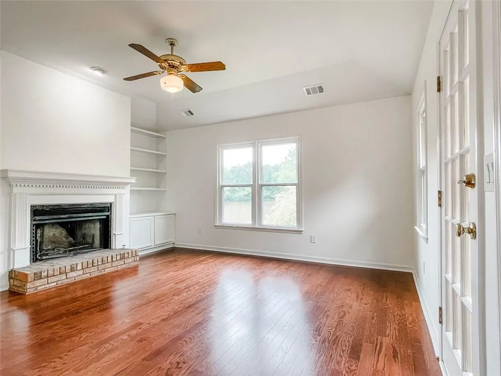 665 Corbin Lake Court, Atlanta, Georgia 30350, 3 Bedrooms Bedrooms, ,2 BathroomsBathrooms,Residential,Sold,665 Corbin Lake Court,7043342