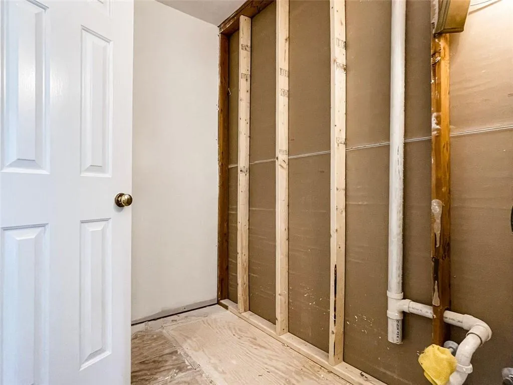 665 Corbin Lake Court, Atlanta, Georgia 30350, 3 Bedrooms Bedrooms, ,2 BathroomsBathrooms,Residential,Sold,665 Corbin Lake Court,7043342