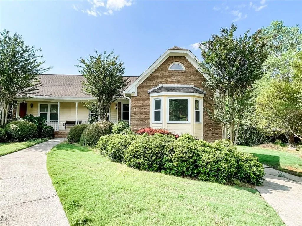 665 Corbin Lake Court, Atlanta, Georgia 30350, 3 Bedrooms Bedrooms, ,2 BathroomsBathrooms,Residential,Sold,665 Corbin Lake Court,7043342