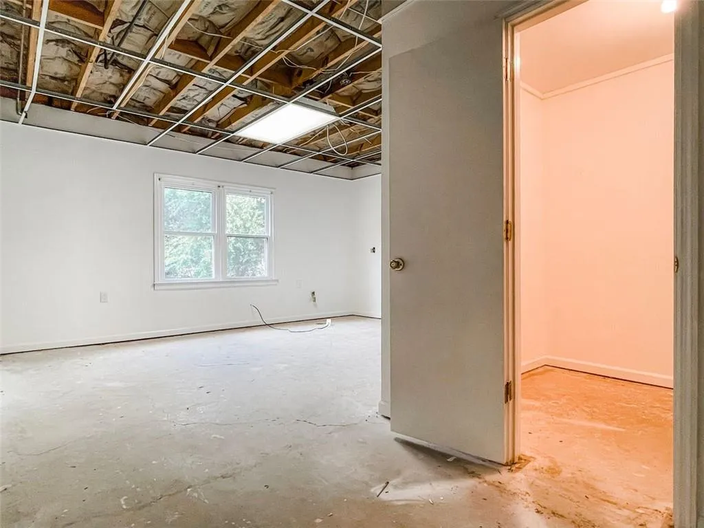 665 Corbin Lake Court, Atlanta, Georgia 30350, 3 Bedrooms Bedrooms, ,2 BathroomsBathrooms,Residential,Sold,665 Corbin Lake Court,7043342