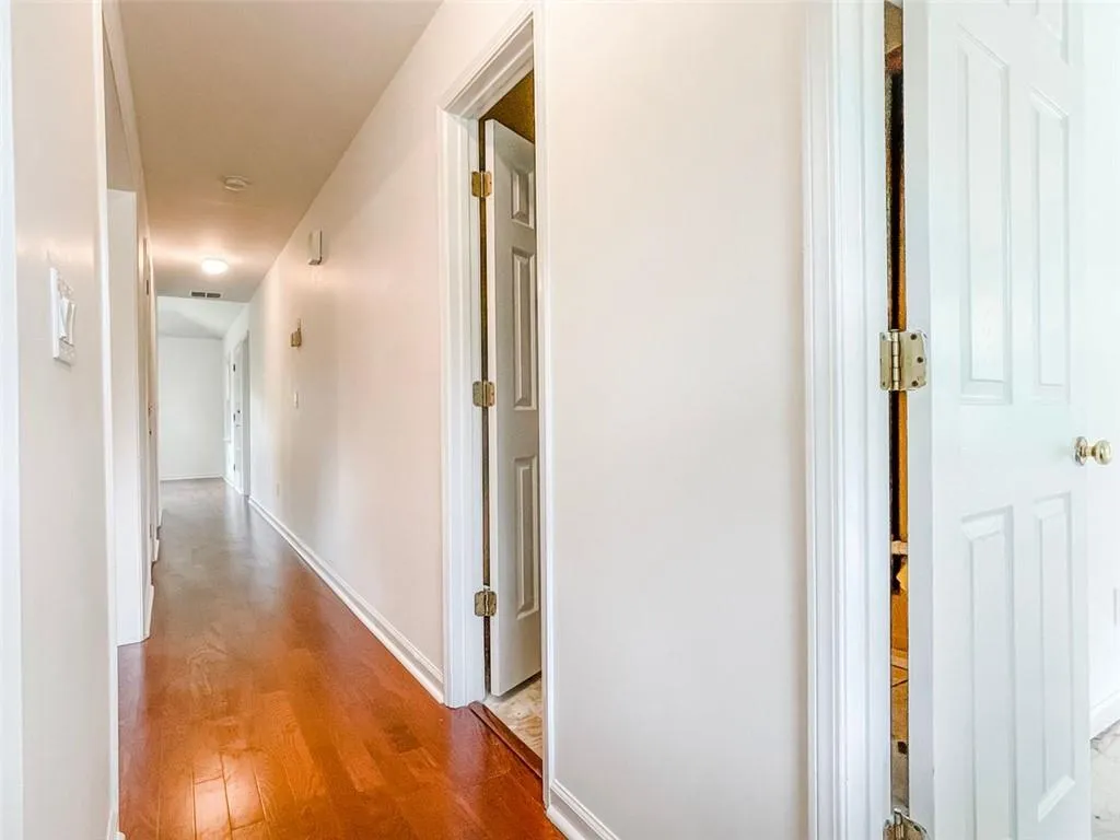 665 Corbin Lake Court, Atlanta, Georgia 30350, 3 Bedrooms Bedrooms, ,2 BathroomsBathrooms,Residential,Sold,665 Corbin Lake Court,7043342