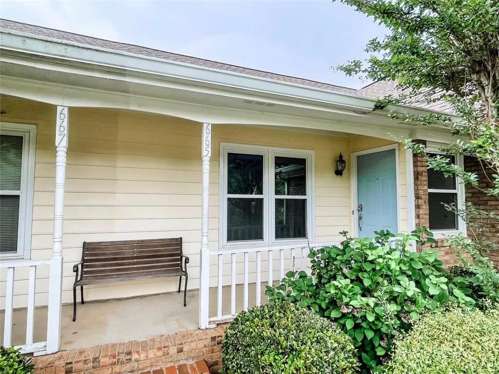 665 Corbin Lake Court, Atlanta, Georgia 30350, 3 Bedrooms Bedrooms, ,2 BathroomsBathrooms,Residential,Sold,665 Corbin Lake Court,7043342